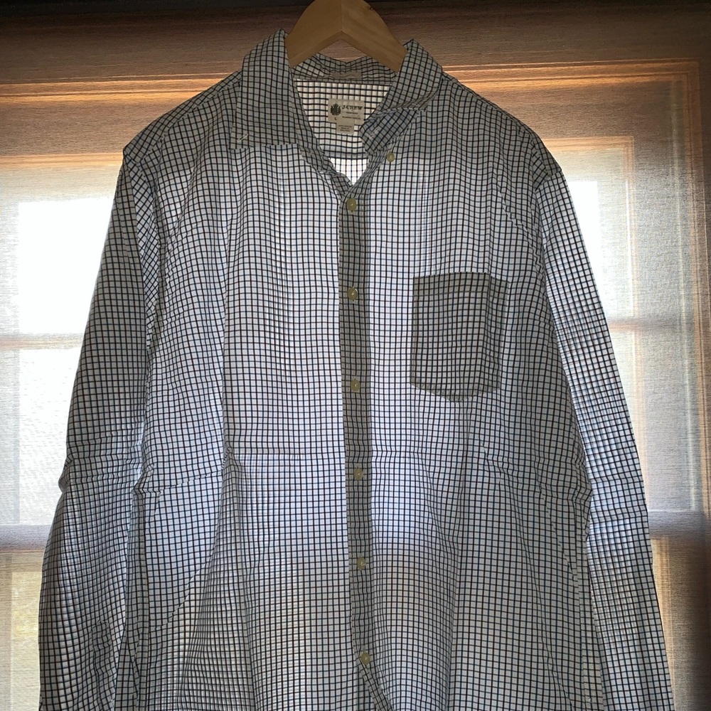 J Crew Men’s Check Print Shirt. Size Large